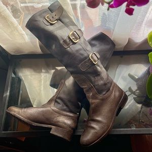 STUART WEITZMAN Ludlow Buckle Leather Boot- Size 6